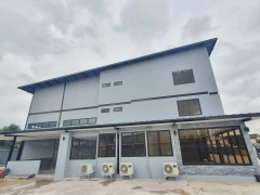 อาคารโรงงานซื้อขาย-เก็บชิ้นส่วนเครื่องจักรกลเก่า-1